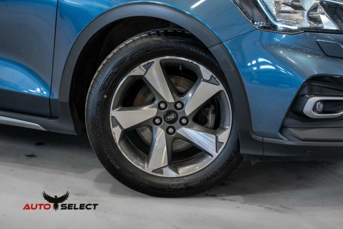 ford-focus-bensin-2020-big-2