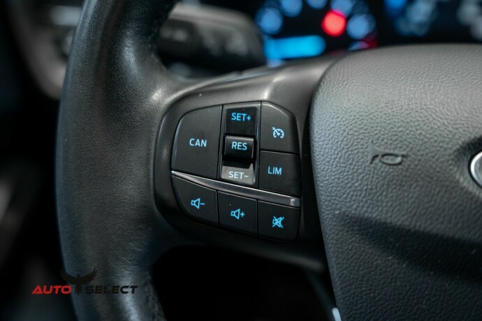 ford-focus-bensin-2020-big-25