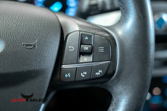 ford-focus-bensin-2020-big-27