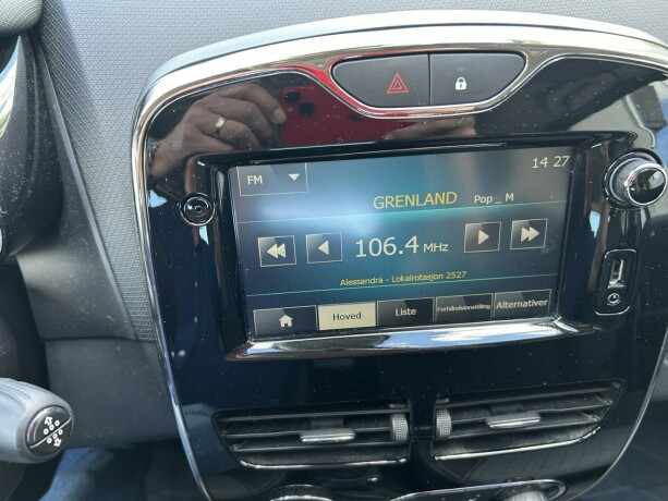 renault-clio-bensin-2015-big-24