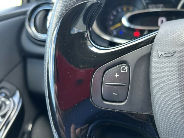 renault-clio-bensin-2015-big-19