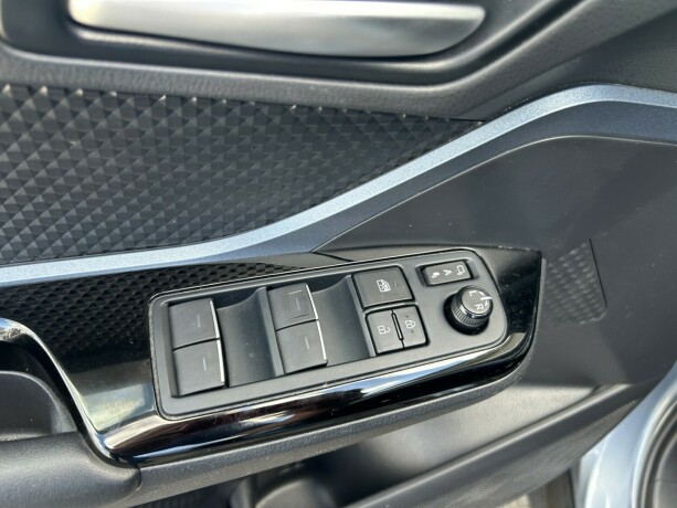 toyota-c-hr-elektrisitetbensin-2020-big-15