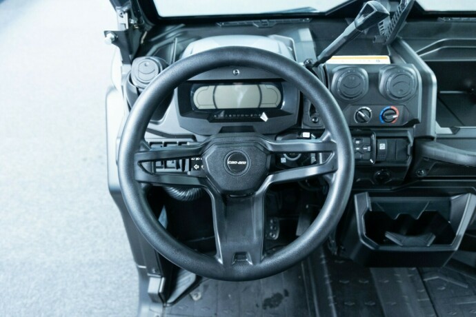 can-am-can-am-bensin-2025-big-8