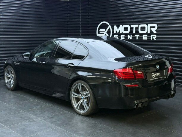 bmw-m5-bensin-2013-big-2