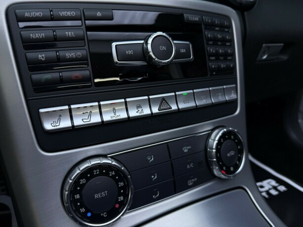 mercedes-benz-slk-bensin-2012-big-20