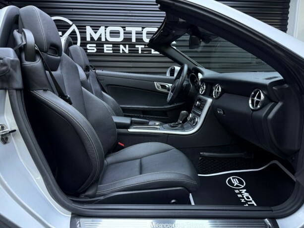 mercedes-benz-slk-bensin-2012-big-26