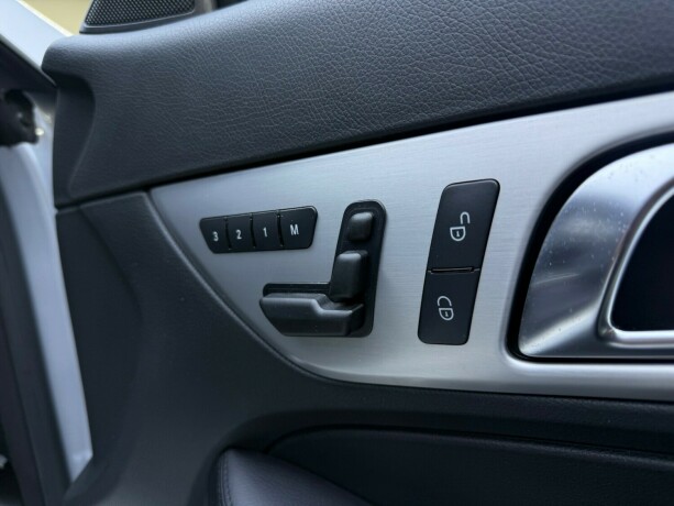 mercedes-benz-slk-bensin-2012-big-27