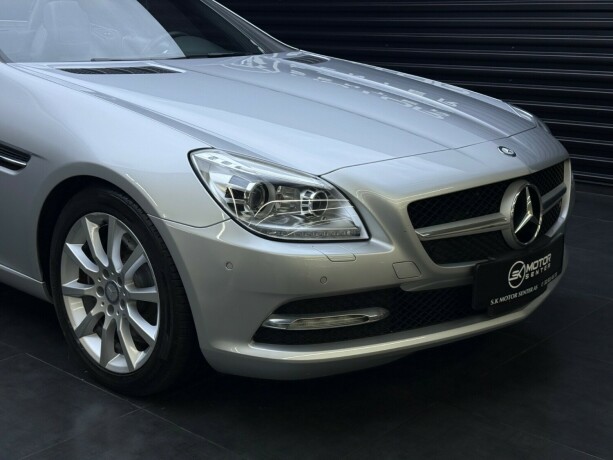 mercedes-benz-slk-bensin-2012-big-2