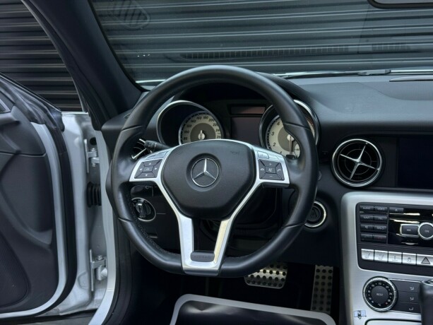 mercedes-benz-slk-bensin-2012-big-11