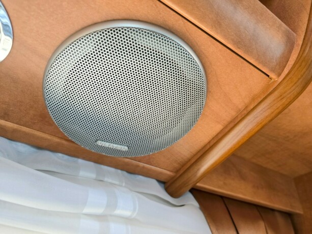 carthago-chic-c-line-t-diesel-2011-big-33
