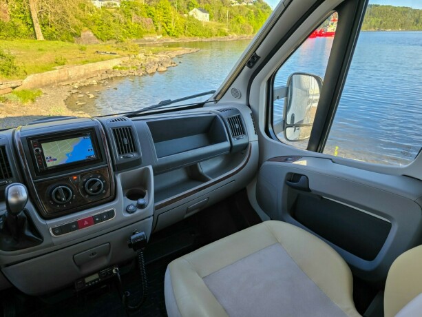 carthago-chic-c-line-t-diesel-2011-big-43