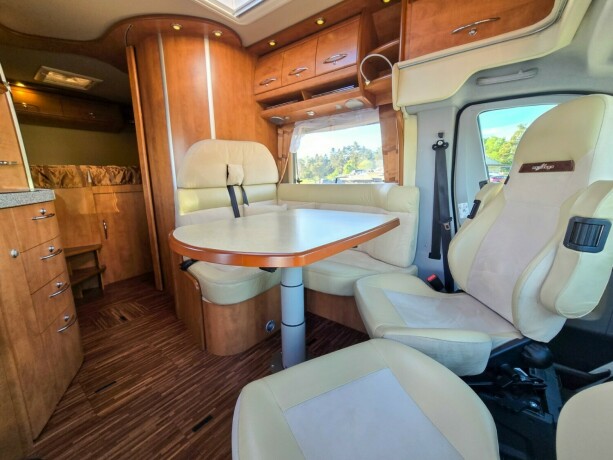 carthago-chic-c-line-t-diesel-2011-big-30