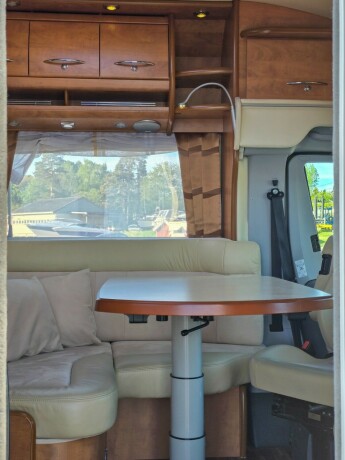 carthago-chic-c-line-t-diesel-2011-big-17