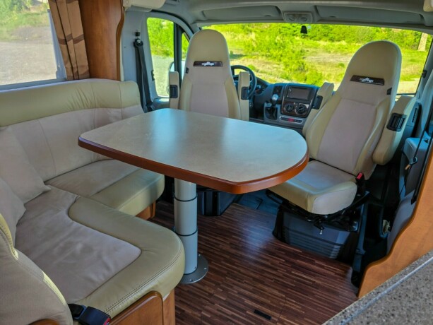 carthago-chic-c-line-t-diesel-2011-big-20
