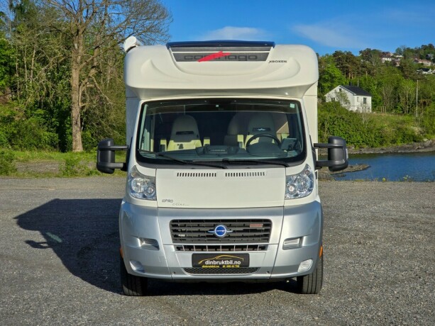 carthago-chic-c-line-t-diesel-2011-big-2