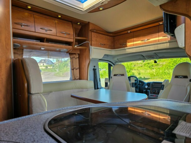 carthago-chic-c-line-t-diesel-2011-big-23