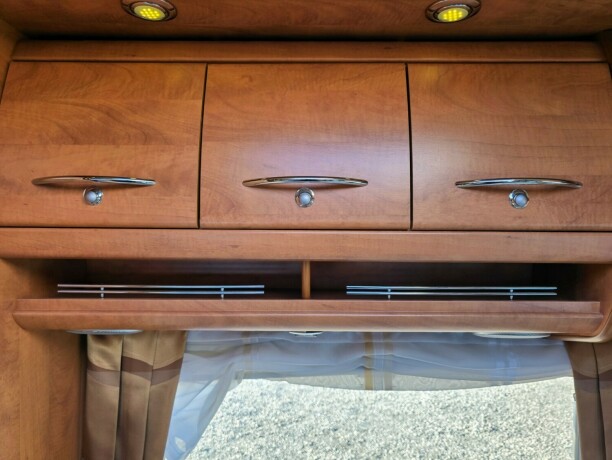 carthago-chic-c-line-t-diesel-2011-big-32