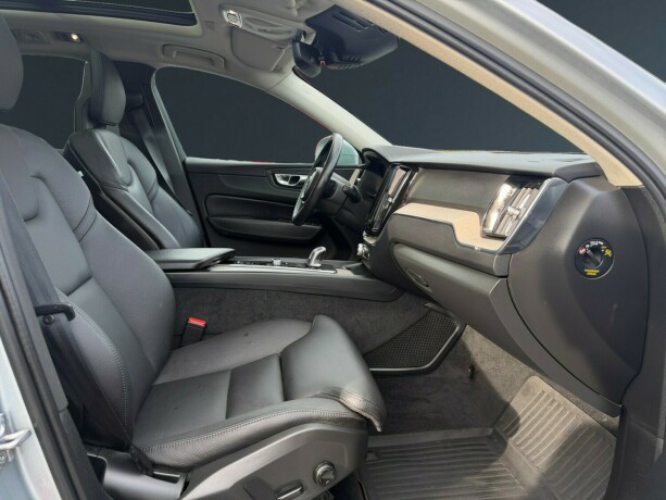 volvo-xc-60-elektrisitetbensin-2018-big-15