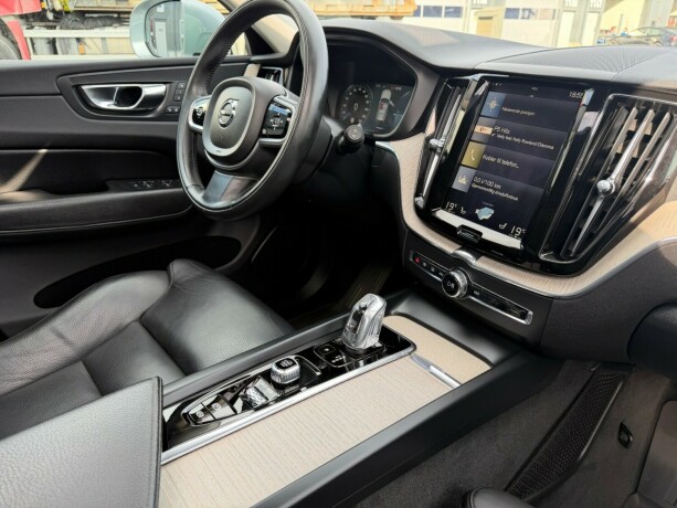 volvo-xc-60-elektrisitetbensin-2018-big-16