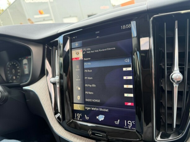 volvo-xc-60-elektrisitetbensin-2018-big-25