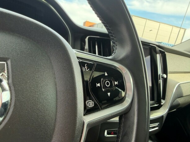 volvo-xc-60-elektrisitetbensin-2018-big-22