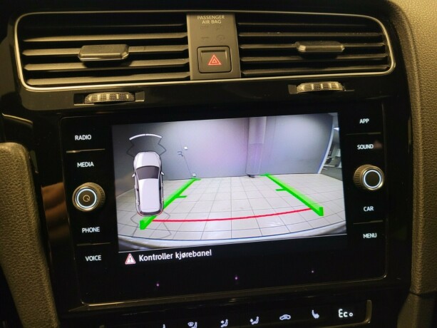 volkswagen-golf-plug-in-petrol-2019-big-27