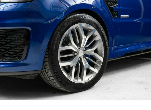 land-rover-range-rover-sport-bensin-2015-big-3