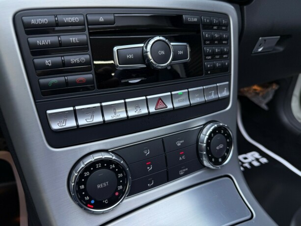mercedes-benz-slk-bensin-2012-big-22