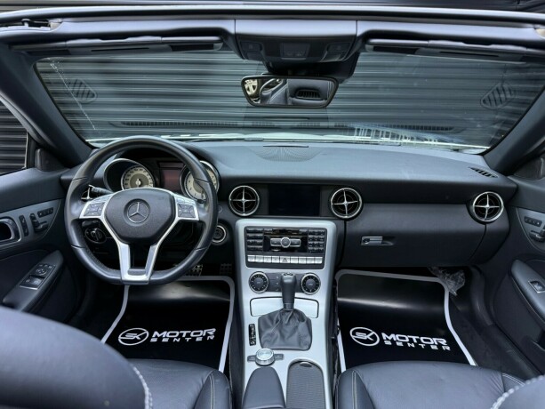 mercedes-benz-slk-bensin-2012-big-8