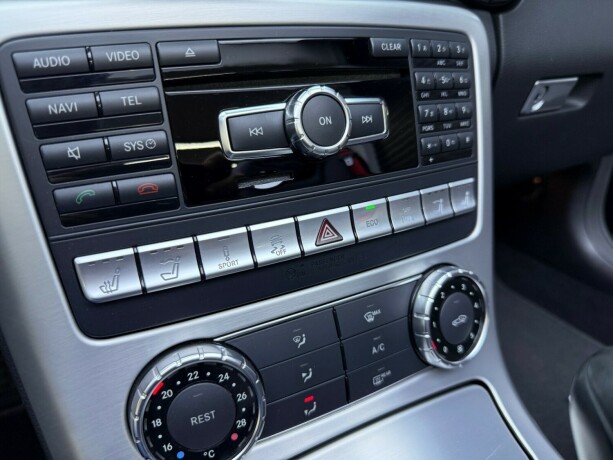 mercedes-benz-slk-bensin-2012-big-22