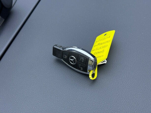 mercedes-benz-slk-bensin-2012-big-31
