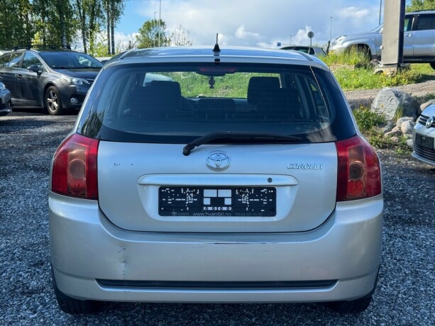 toyota-corolla-bensin-2006-big-3