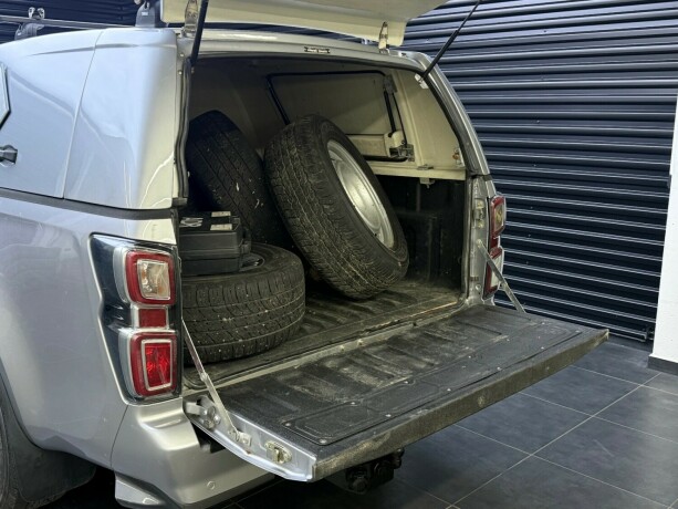 isuzu-d-max-diesel-2021-big-22