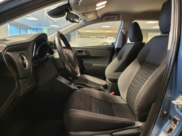 toyota-auris-elektrisitetbensin-2016-big-19