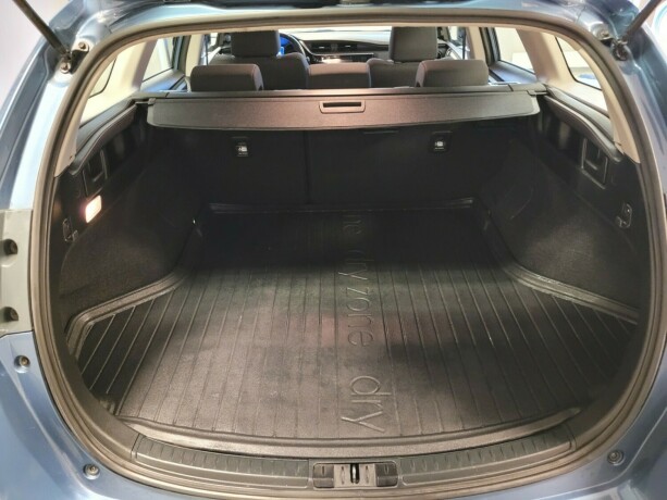 toyota-auris-elektrisitetbensin-2016-big-18