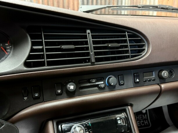 porsche-944-bensin-1987-big-28