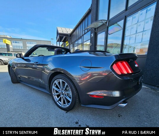 ford-mustang-bensin-2016-big-9