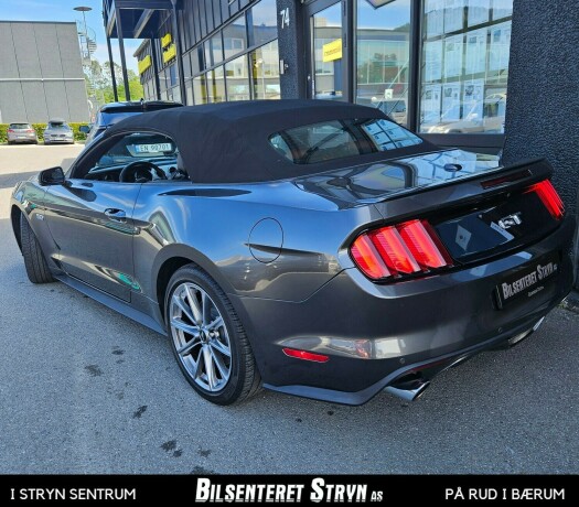 ford-mustang-bensin-2016-big-25