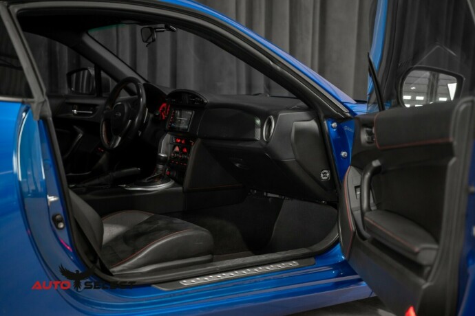 subaru-brz-bensin-2014-big-12