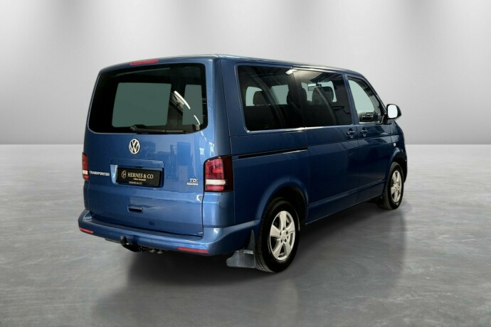 volkswagen-transporter-diesel-2013-big-5