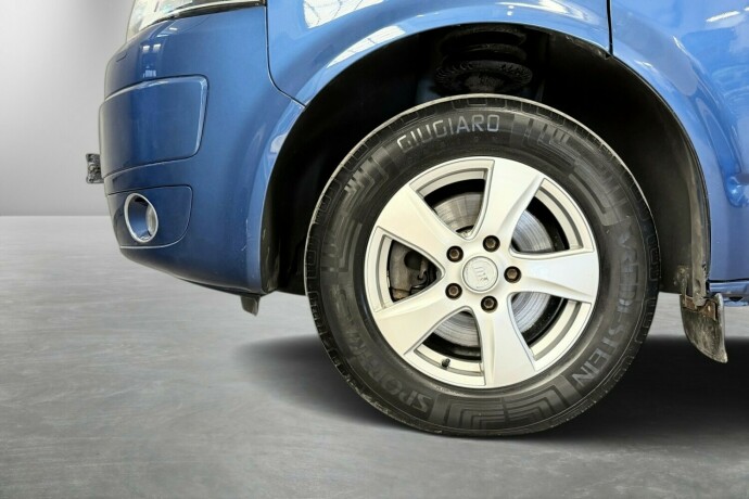 volkswagen-transporter-diesel-2013-big-2