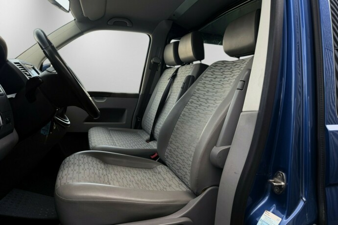 volkswagen-transporter-diesel-2013-big-13