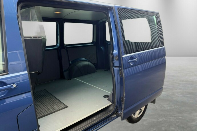 volkswagen-transporter-diesel-2013-big-10
