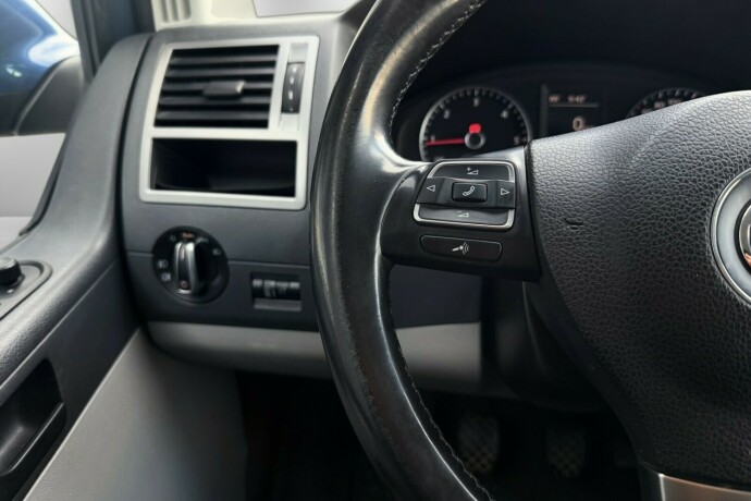 volkswagen-transporter-diesel-2013-big-18