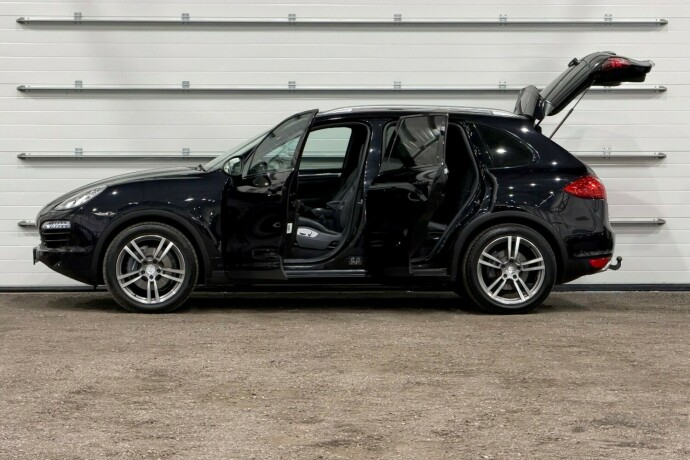 porsche-cayenne-diesel-2010-big-5