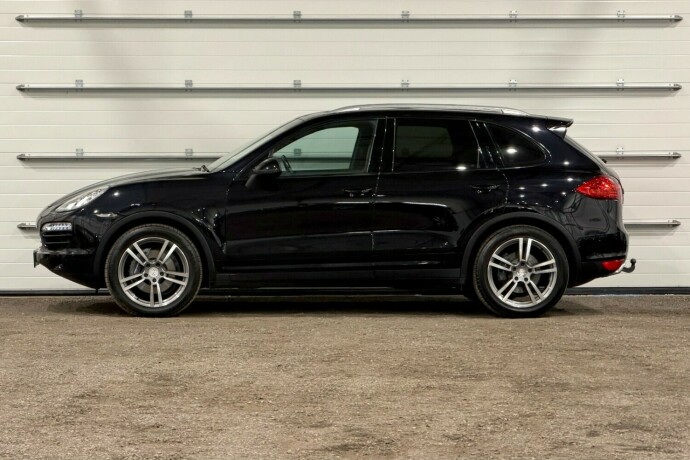 porsche-cayenne-diesel-2010-big-4