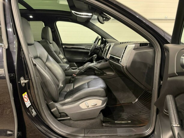 porsche-cayenne-diesel-2010-big-8