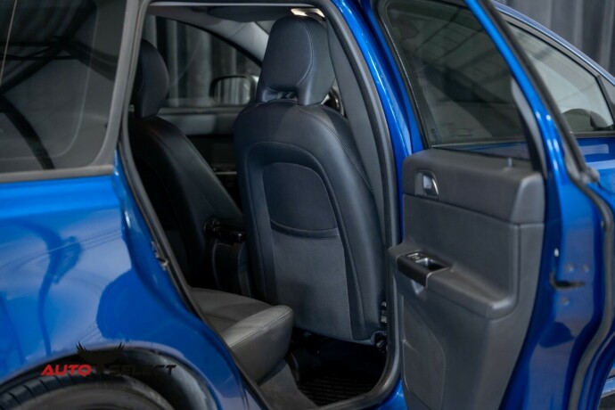 volvo-v50-diesel-2009-big-10