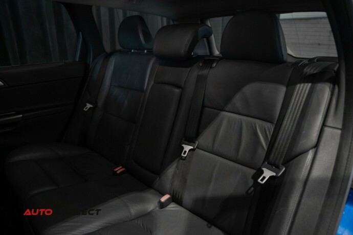 volvo-v50-diesel-2009-big-13