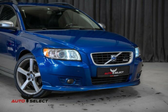 volvo-v50-diesel-2009-big-1